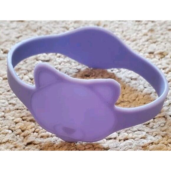 Baby Bottle Labels for Daycare - 6 Multi-Colored Panda-Shaped Silicone Labels - Picture 7 of 11